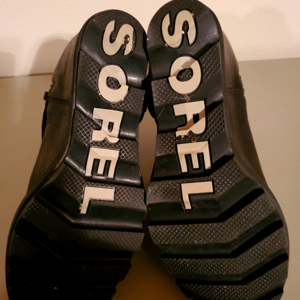 Womens sorel size 7.5